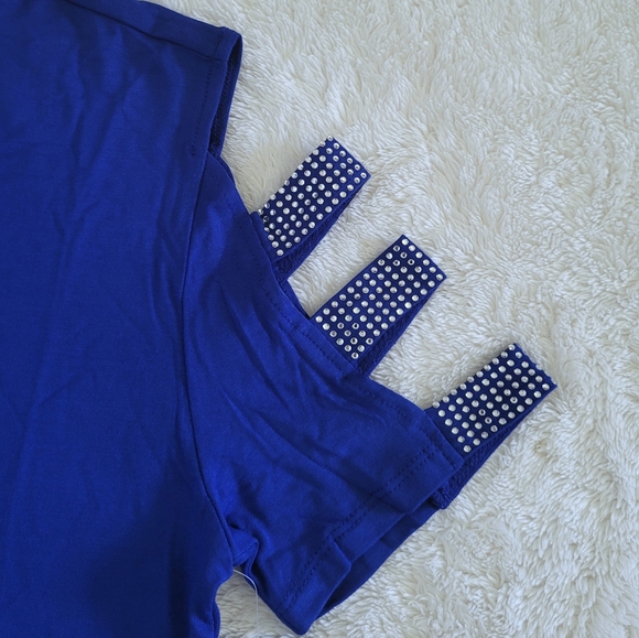 bebe Blue💙 Top with Cutout✂️ Sleeve Detail - NWT - Picture 6 of 16